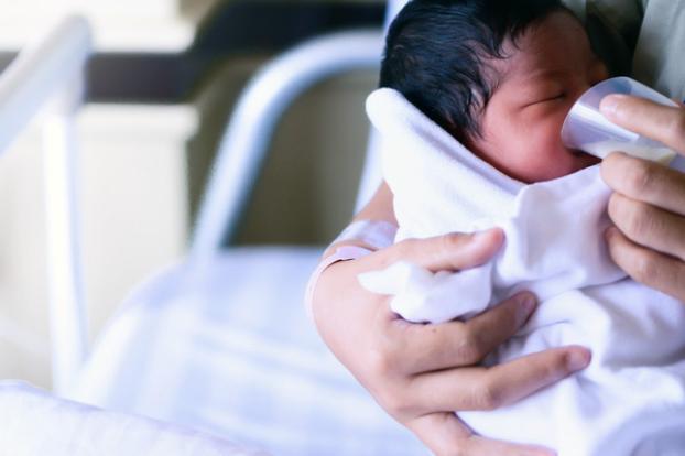 Newborn cup feeding